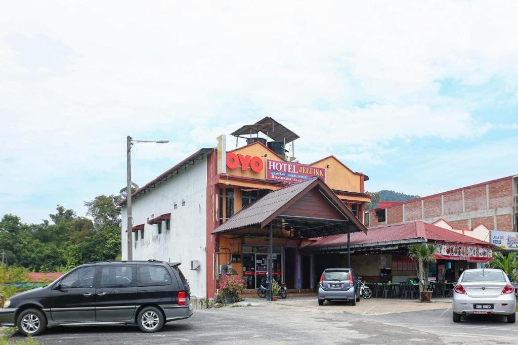Oyo 89892 Hotel Jeli Inn Eksteriør bilde